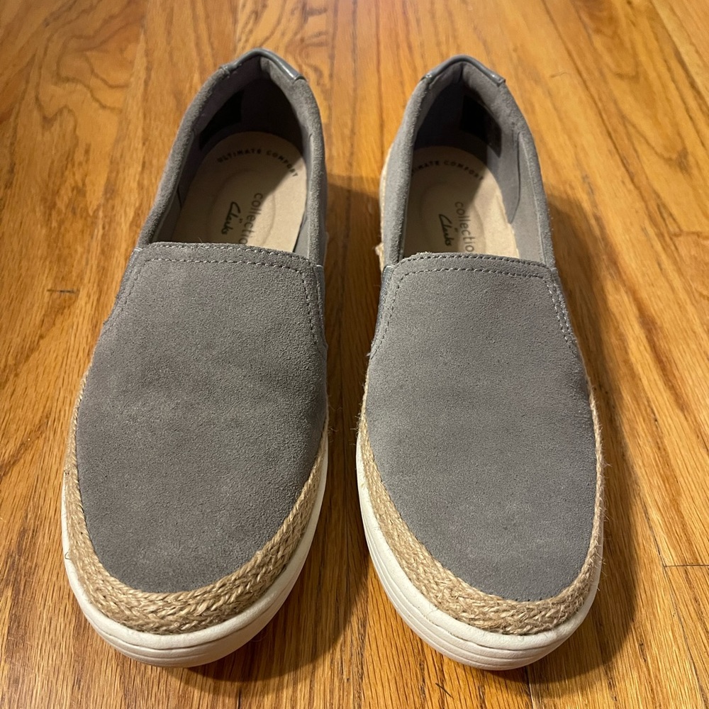 Clarks Grey Suede slip on Shoes size 6 NWT